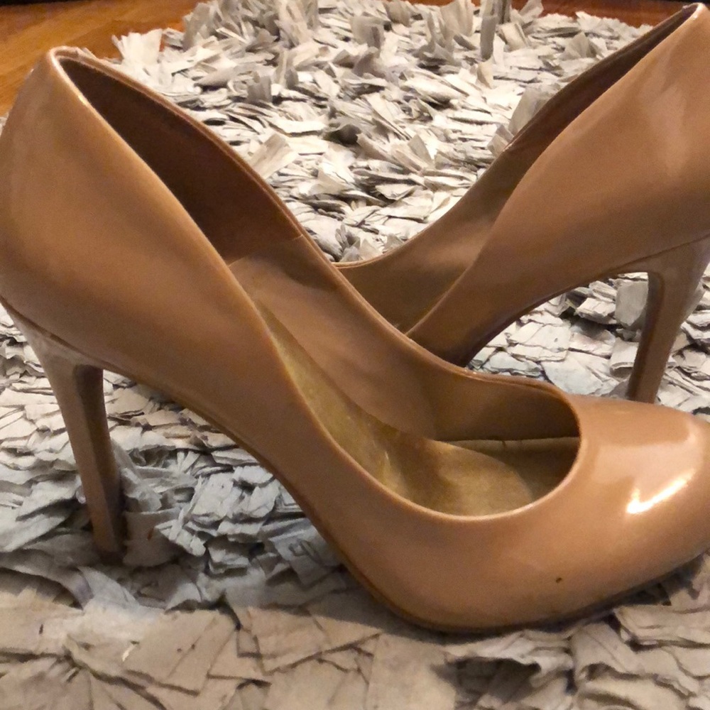 Classic nude heels